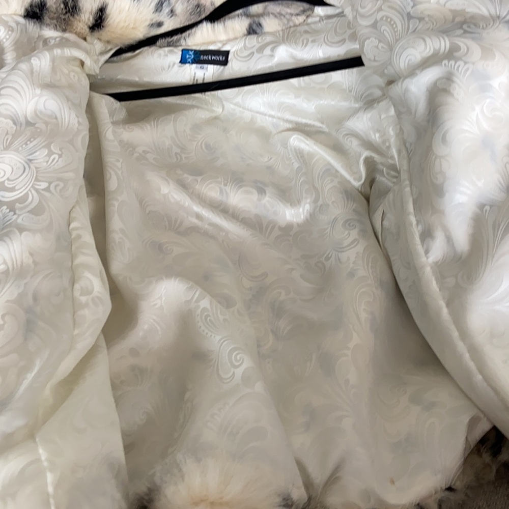 Fur Jacket - Picture 5 of 6
